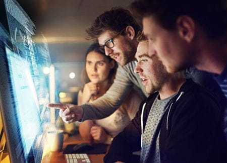 Bachelor of Business Information Systems | Torrens University | Students in front of screen
